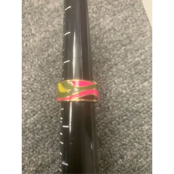 Oil Paint Patterned Ring - Picture 4 of 4